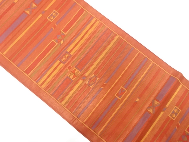 横段に幾何学模様織り出し袋帯